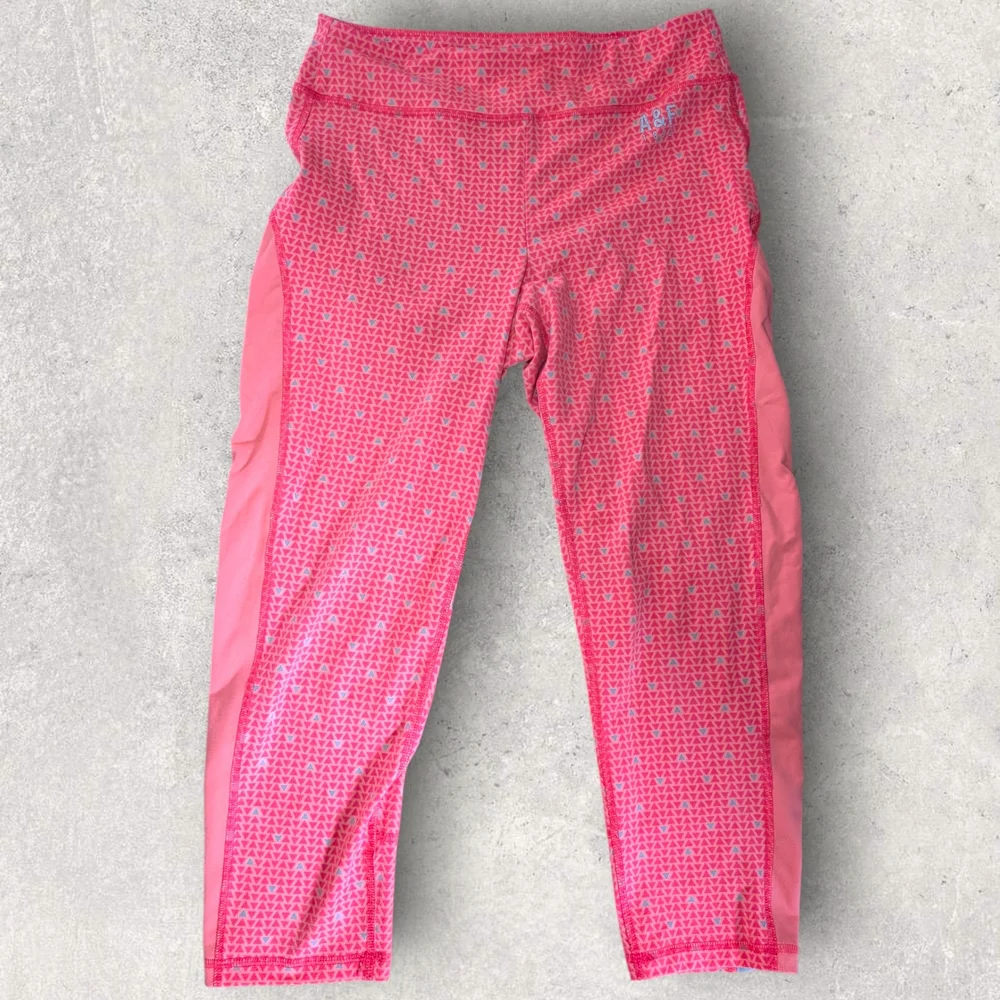 Pink Patterned Capri Leggings - Picture 1 of 5